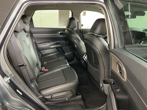 Used 2023 Kia Sorento S AWD/4WD image 7