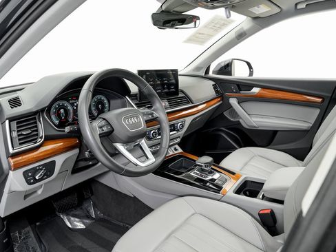 Used 2021 Audi Q5 2.0T Premium Plus image 4