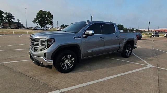 Certified 2025 GMC Sierra 1500 SLT RWD image 4
