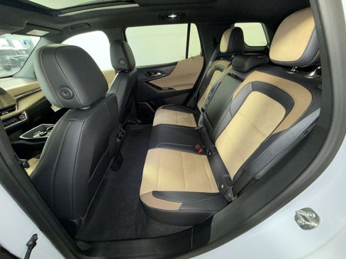 New 2026 Chevrolet Equinox ACTIV w/ Convenience Package III image 25