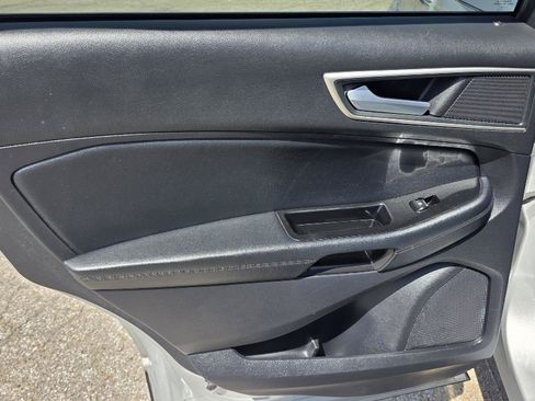 Used 2019 Ford Edge SEL w/ Equipment Group 201A FWD image 33