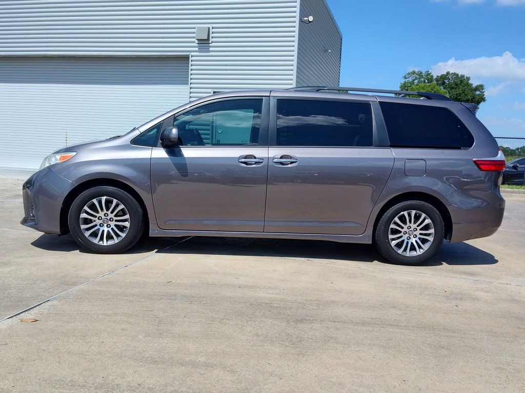 Used 2020 Toyota Sienna XLE FWD image 4