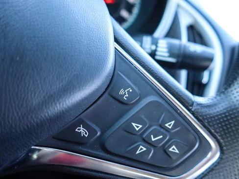 Used 2023 Chevrolet Malibu LT image 24