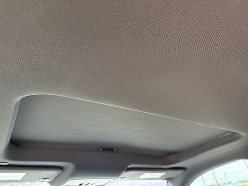 Used 2024 Chevrolet Silverado 2500 ZR2 w/ Technology Package image 16