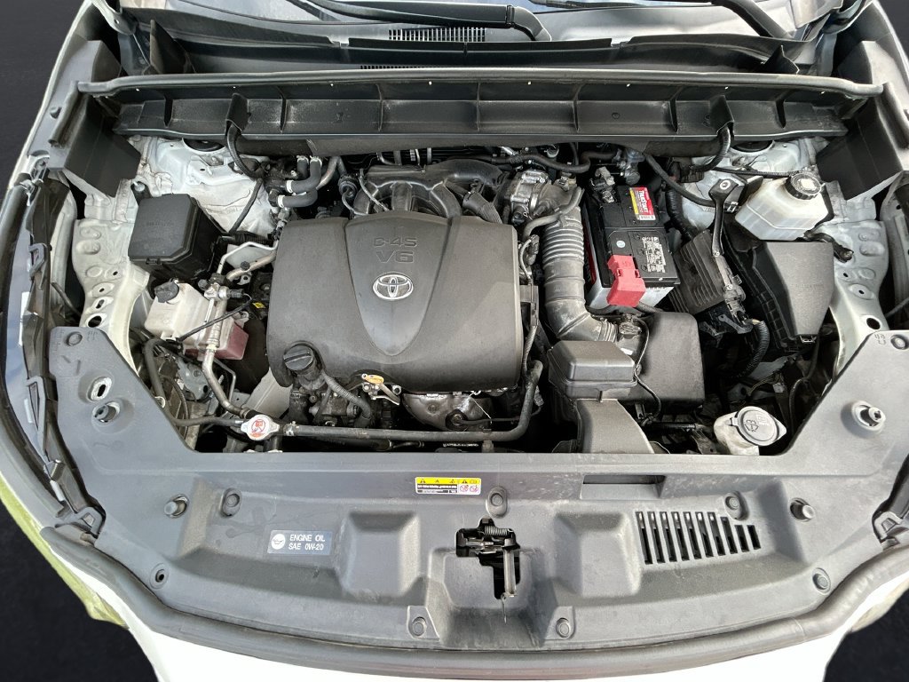 Used 2022 Toyota Highlander XLE FWD image 33