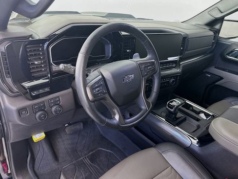 Used 2025 Chevrolet Silverado 1500 ZR2 w/ Technology Package AWD/4WD image 31