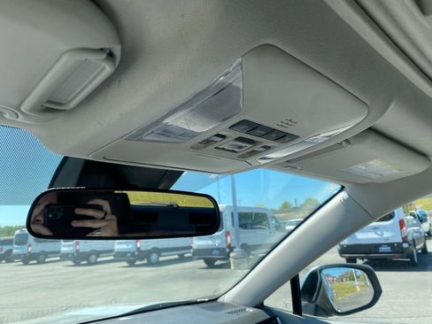 Used 2022 Toyota RAV4 XLE image 25