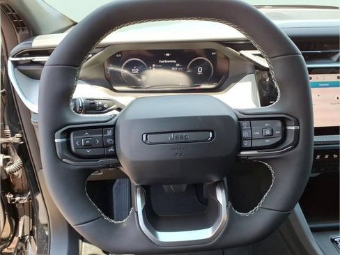 New 2026 Jeep Cherokee Laredo AWD/4WD image 17