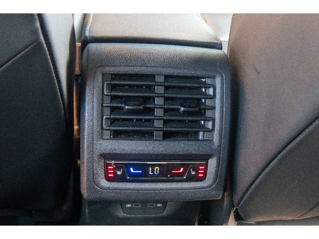 Used 2024 Volkswagen Golf R AWD/4WD image 19