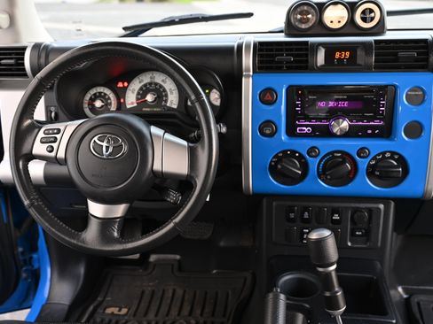 Used 2008 Toyota FJ Cruiser 2WD image 19