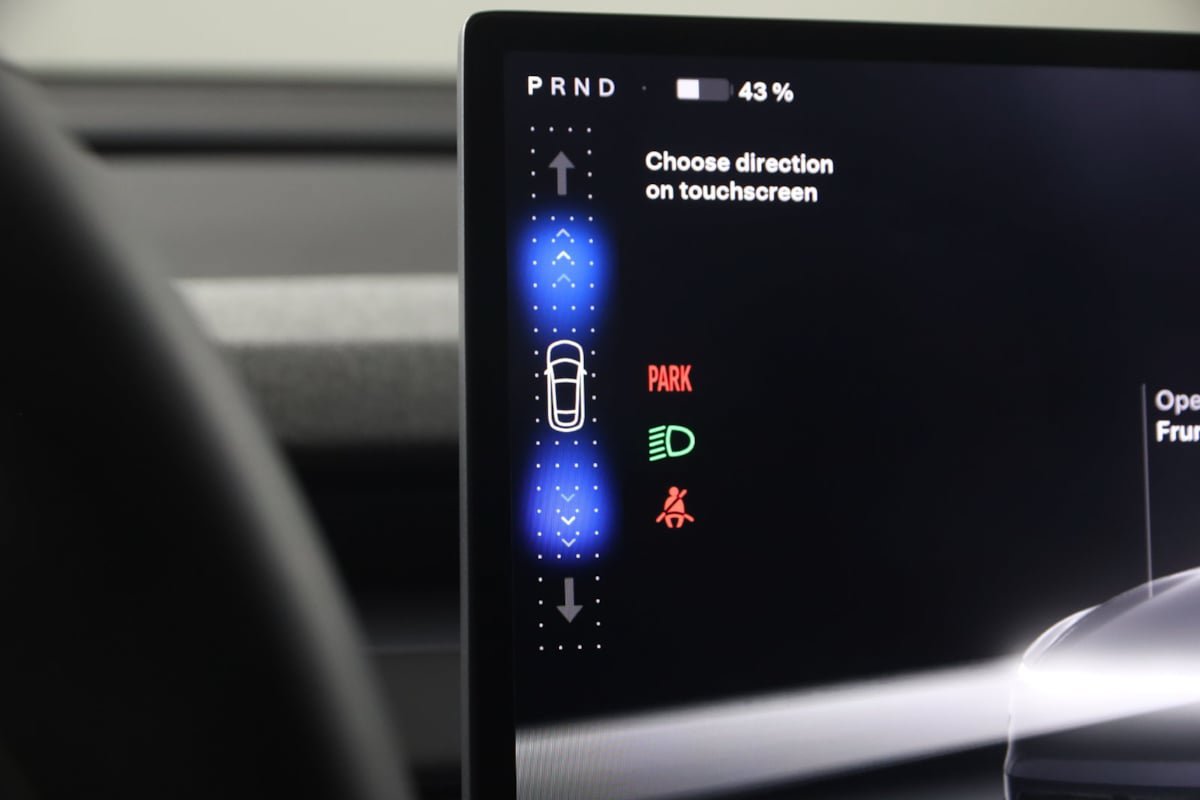 Used 2026 Tesla Model Y AWD image 7