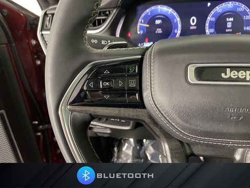 Used 2023 Jeep Grand Cherokee L Overland AWD/4WD image 24