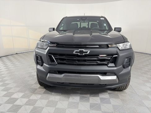 Used 2024 Chevrolet Colorado Trail Boss image 2