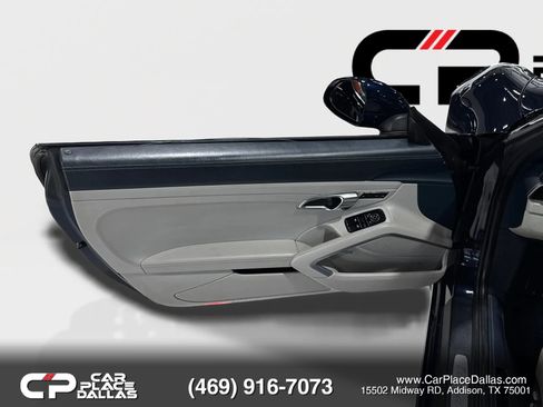 Used 2017 Porsche 911 Targa 4S AWD/4WD image 11