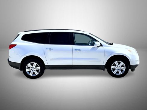 Used 2011 Chevrolet Traverse LT w/ Personal Connectivity Package image 4