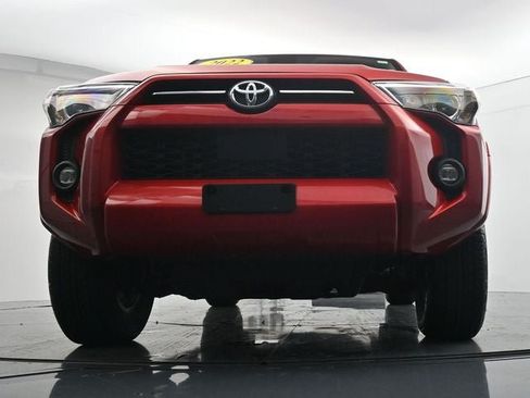 Used 2022 Toyota 4Runner SR5 RWD image 33