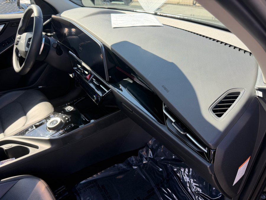 Used 2024 Kia Niro Wave FWD image 33