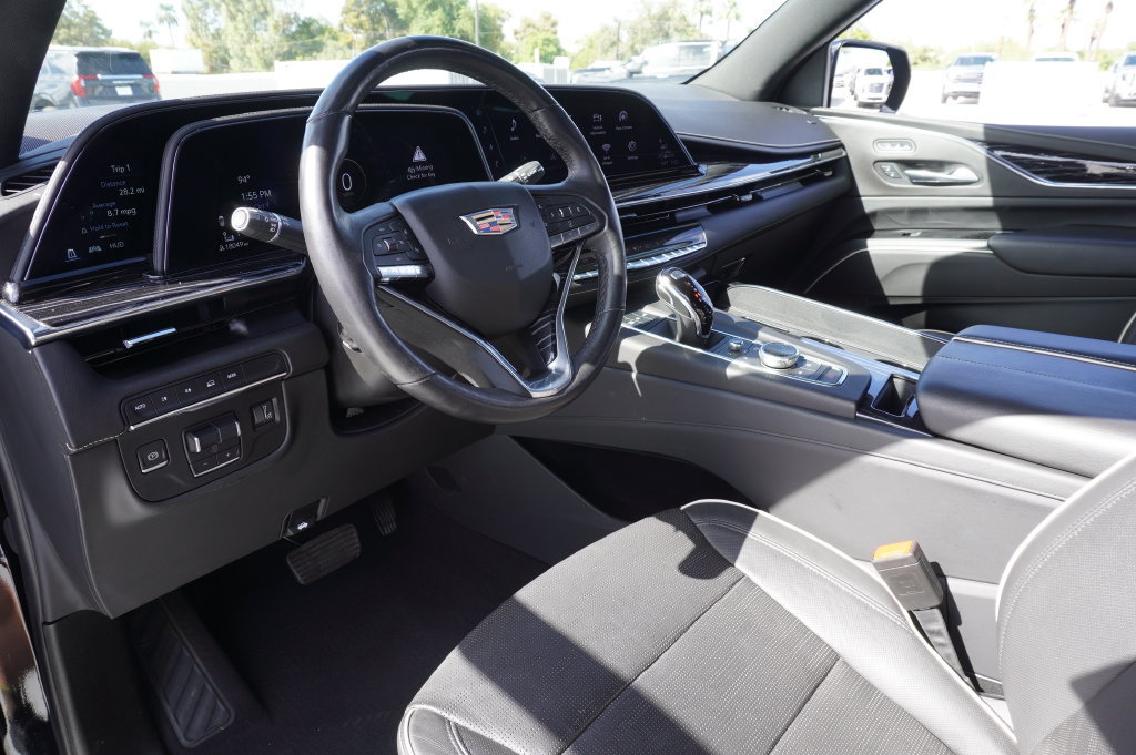 Used 2021 Cadillac Escalade ESV Sport w/ LPO, ONYX Package AWD/4WD image 18