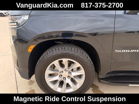 Used 2024 Chevrolet Suburban Premier AWD/4WD image 8