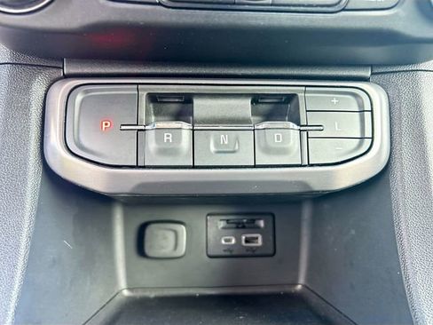 Used 2023 GMC Acadia AT4 AWD/4WD image 17