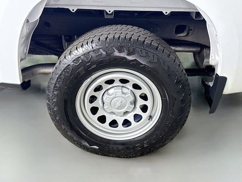 Used 2025 Chevrolet Silverado 1500 W/T w/ Trailering Package RWD image 28