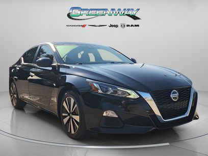 Used 2022 Nissan Altima 2.5 SV