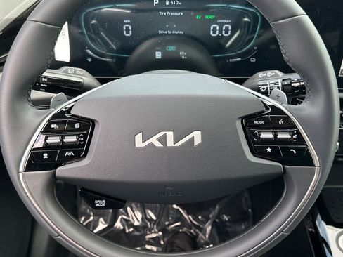 New 2026 Kia Niro EX FWD image 20