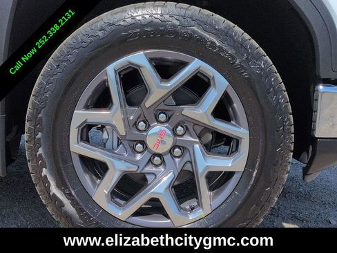 New 2026 GMC Sierra 1500 SLT image 12