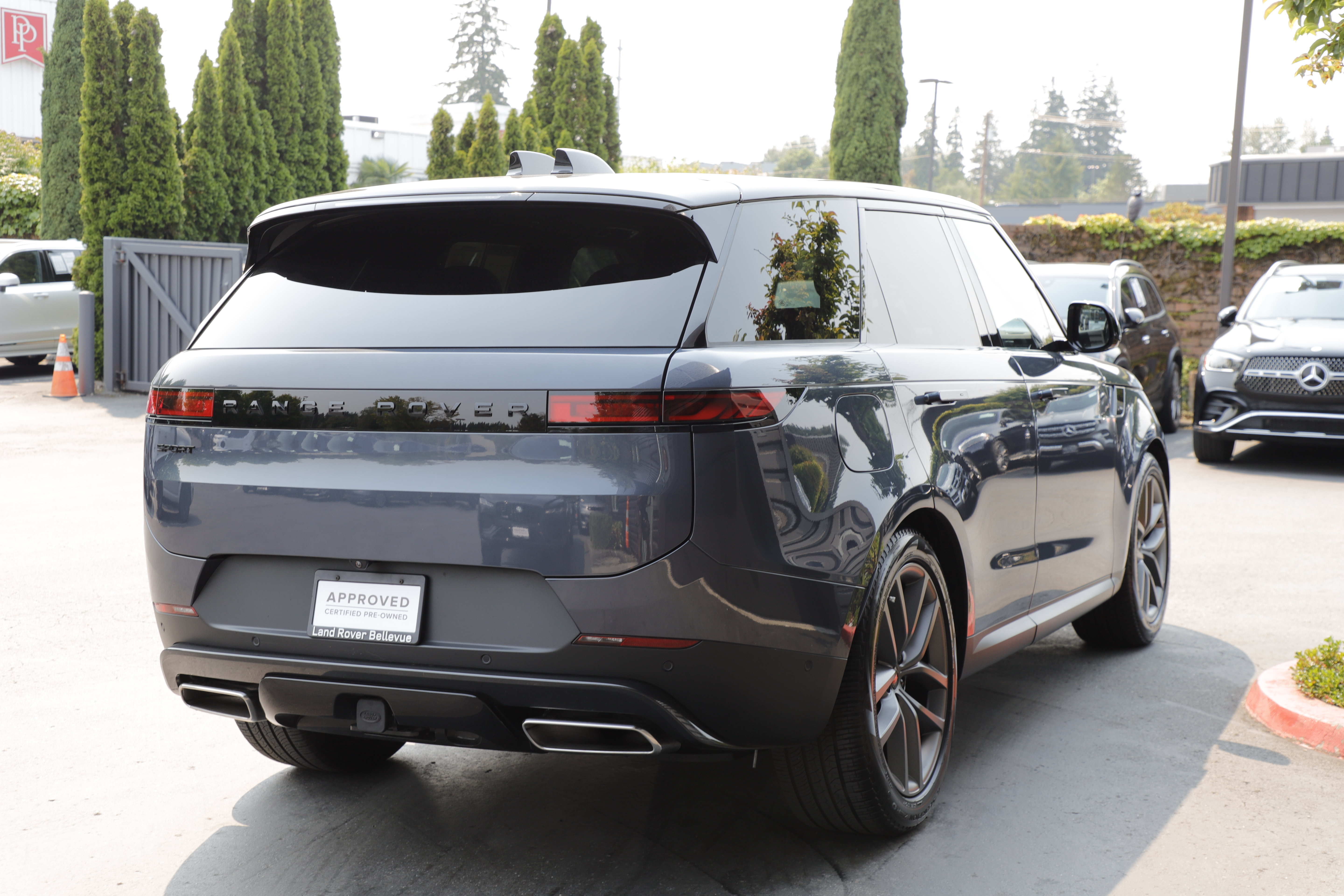 Certified 2026 Land Rover Range Rover Sport SE AWD/4WD image 6