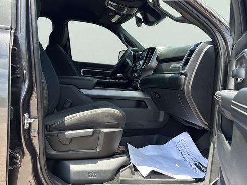 New 2025 RAM 2500 Big Horn AWD/4WD image 11
