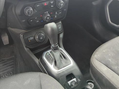 Used 2021 Jeep Renegade Latitude image 15