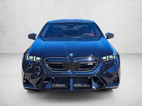 New 2026 BMW M5 image 2