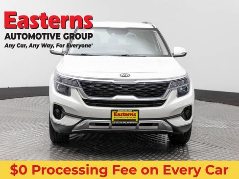 Used 2021 Kia Seltos S AWD/4WD image 2