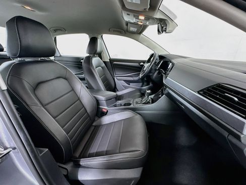 Used 2024 Volkswagen Jetta SE FWD image 29