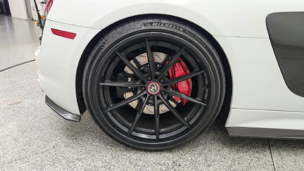 Used 2017 Audi R8 V10 w/ Carbon Exterior Package AWD/4WD image 66