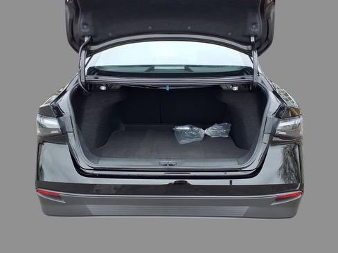 Used 2026 Nissan Sentra S w/ Floor Mat Package image 33