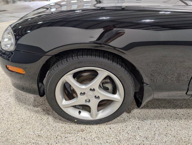 Used 2001 MAZDA MX-5 Miata LS RWD image 8