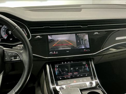 Used 2022 Audi Q7 Premium Plus image 9