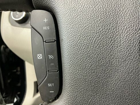 Used 2008 Chevrolet Impala SS w/ Convenience Package image 16