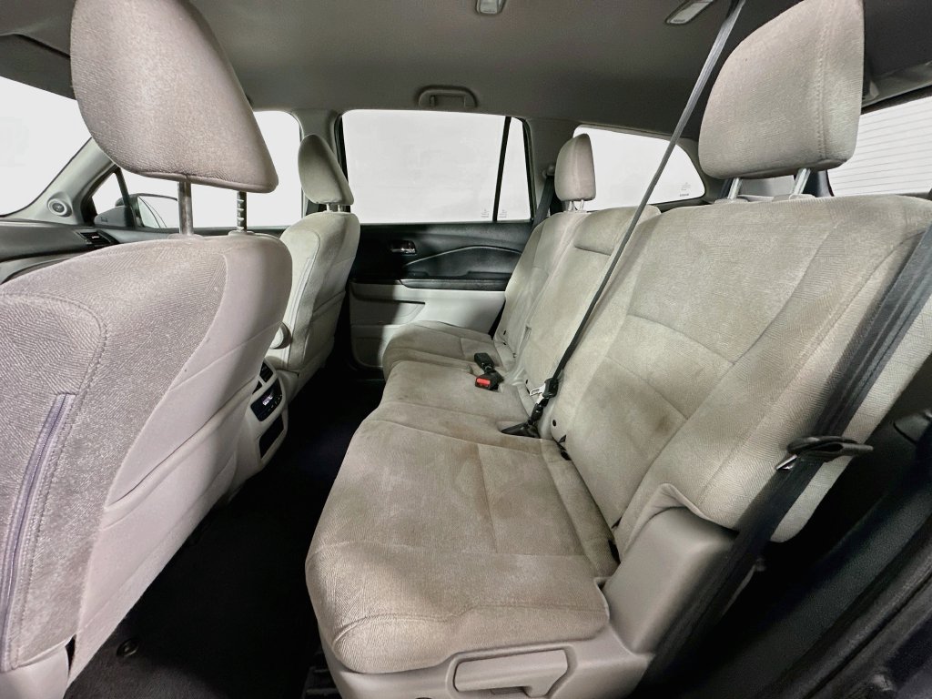 Certified 2019 Honda Pilot EX image 4