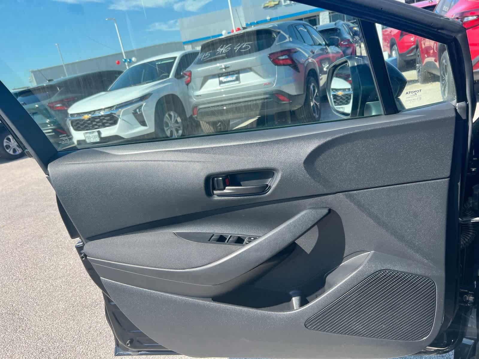 Used 2023 Toyota Corolla LE FWD image 21