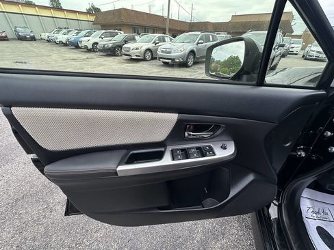 Used 2017 Subaru Crosstrek 2.0i Premium image 17