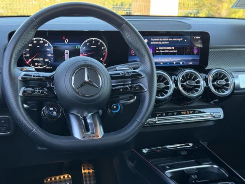 Certified 2025 Mercedes-Benz GLB 35 AMG 4MATIC image 32