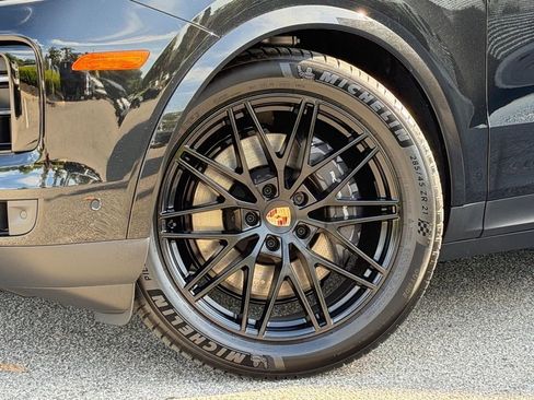 New 2026 Porsche Cayenne Coupe image 6