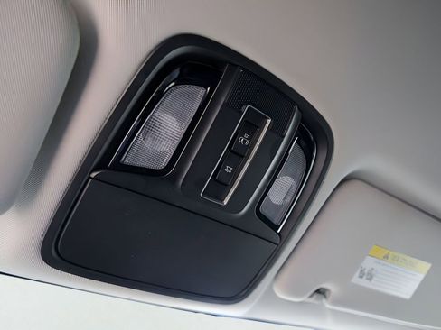 Used 2017 Kia Sorento AWD image 23