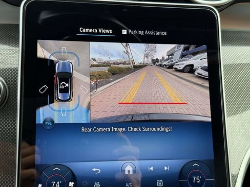 Used 2025 Mercedes-Benz GLC 350e 4MATIC image 17