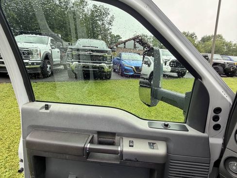 Used 2017 Ford F650 2WD SuperCab Super Duty image 35