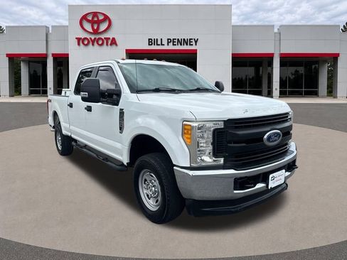 Used 2017 Ford F250 XL w/ Power Equipment Group AWD/4WD image 8