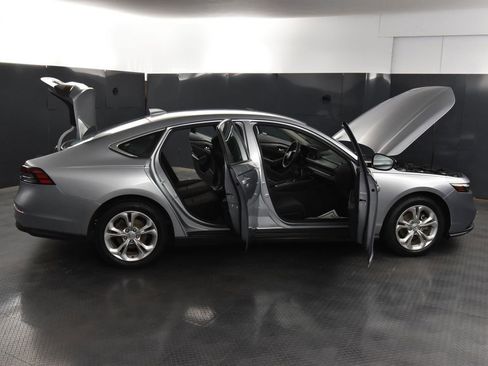 Used 2023 Honda Accord LX image 35