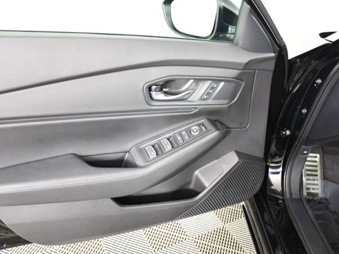 Certified 2025 Honda Accord Sport image 36